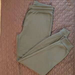 Woman’s Small Green Jogger Sweatpants